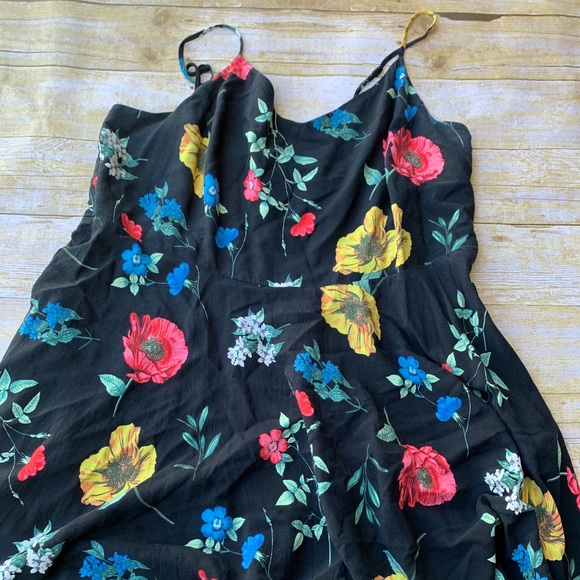 Old Navy Dresses & Skirts - Old navy floral sundress